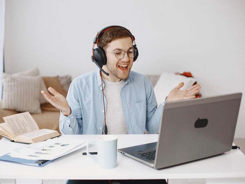 פתרונות תקשורת לעסקים